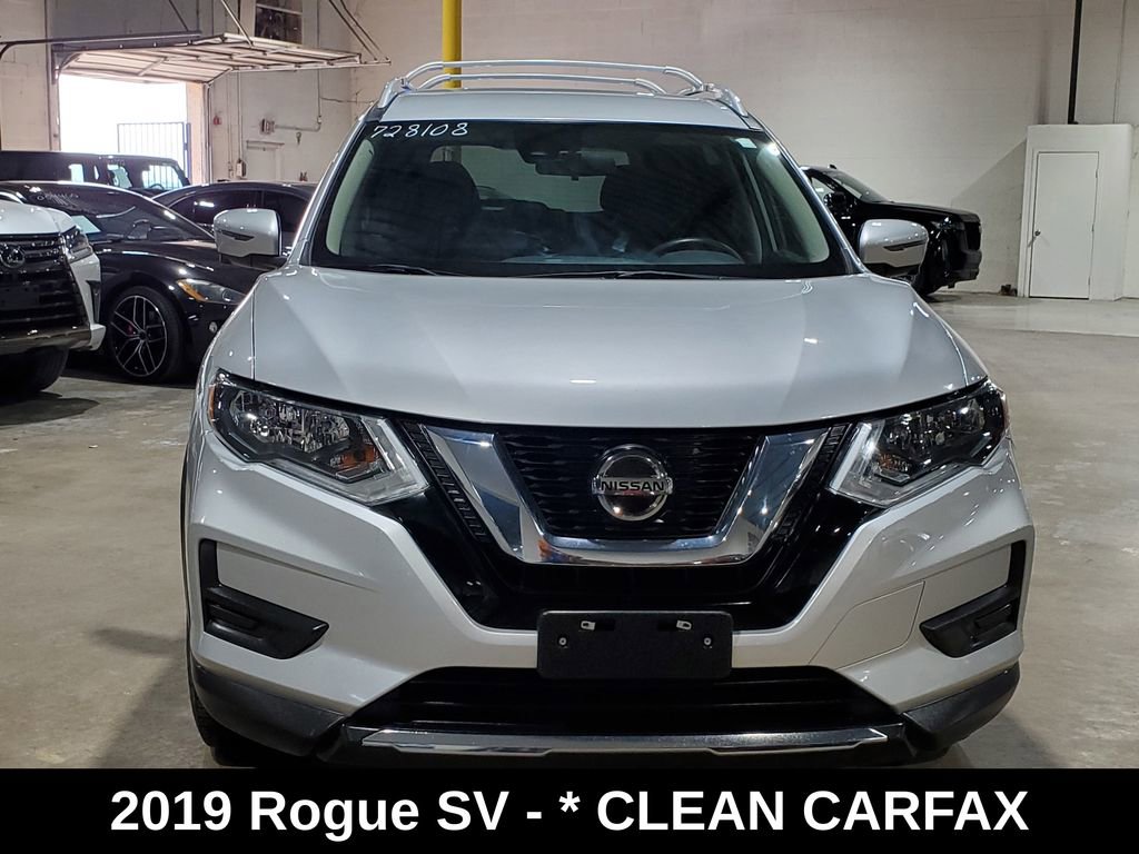 Used 2019 Nissan Rogue SV w/ Premium Package image 2