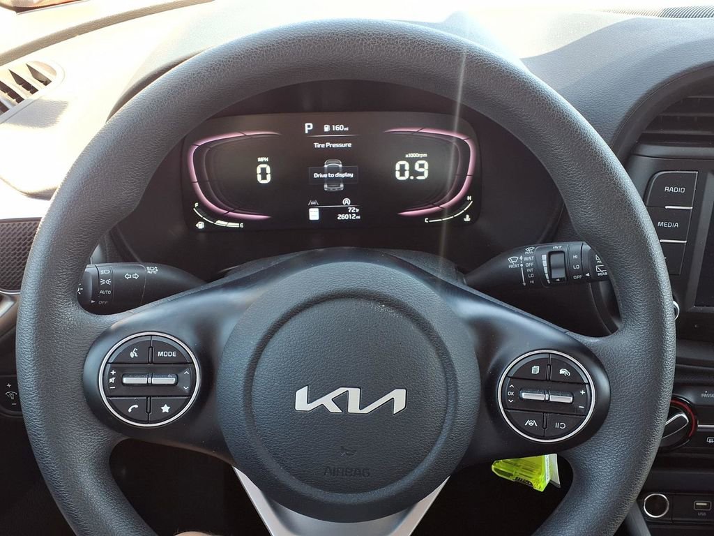 Used 2023 Kia Soul LX FWD image 14