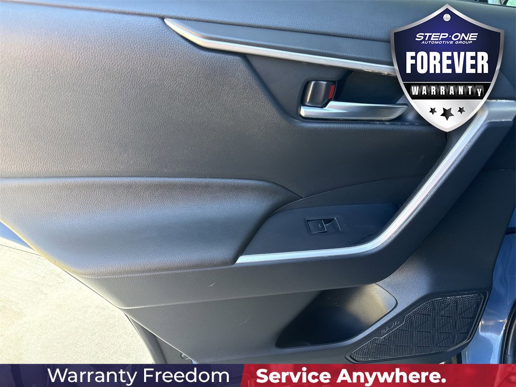 Used 2024 Toyota RAV4 SE image 29
