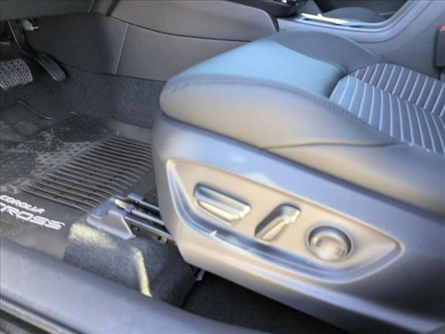 New 2026 Toyota Corolla Cross XSE image 4