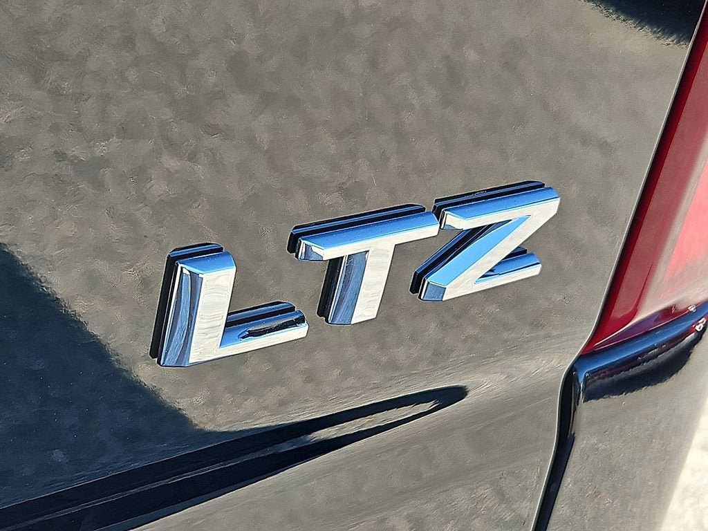Used 2023 Chevrolet Silverado 1500 LTZ AWD/4WD image 34