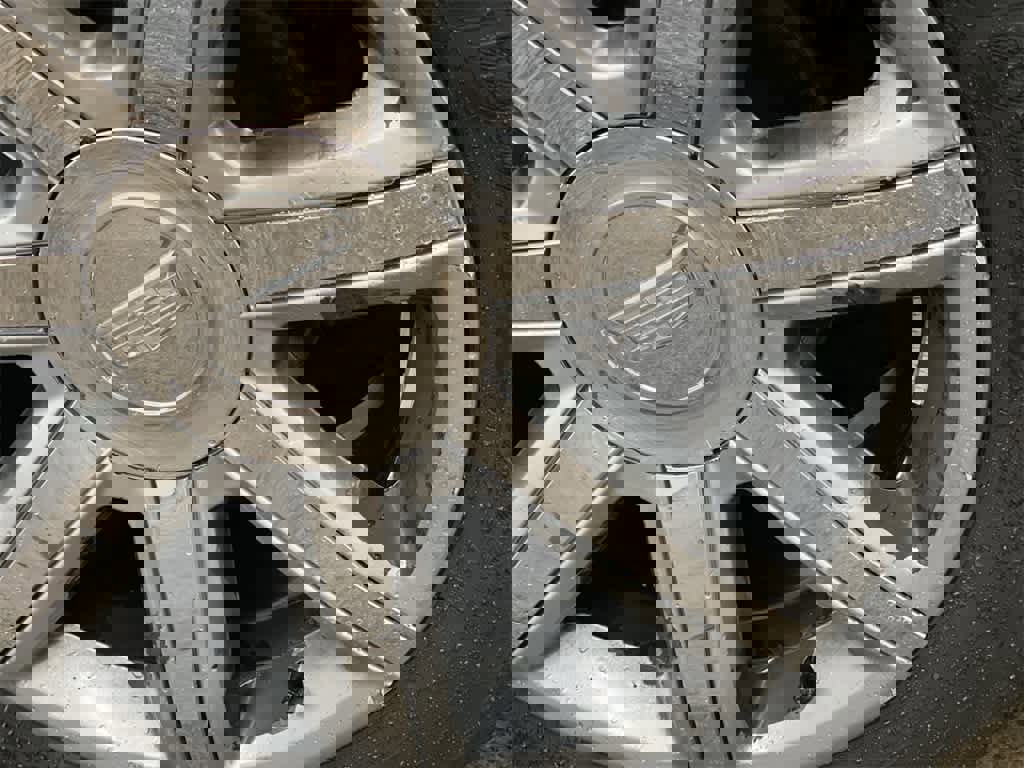 Used 2015 Cadillac Escalade Luxury image 30