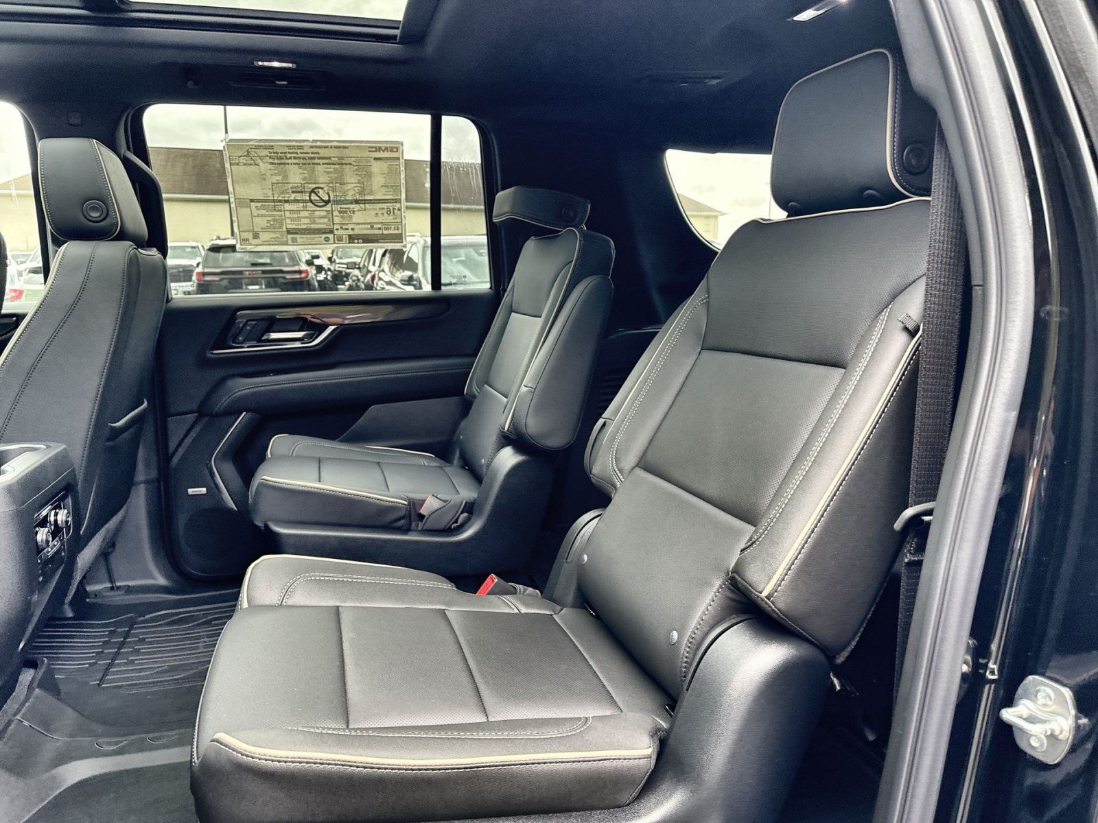 New 2026 GMC Yukon XL Elevation w/ Technology Package AWD/4WD image 21