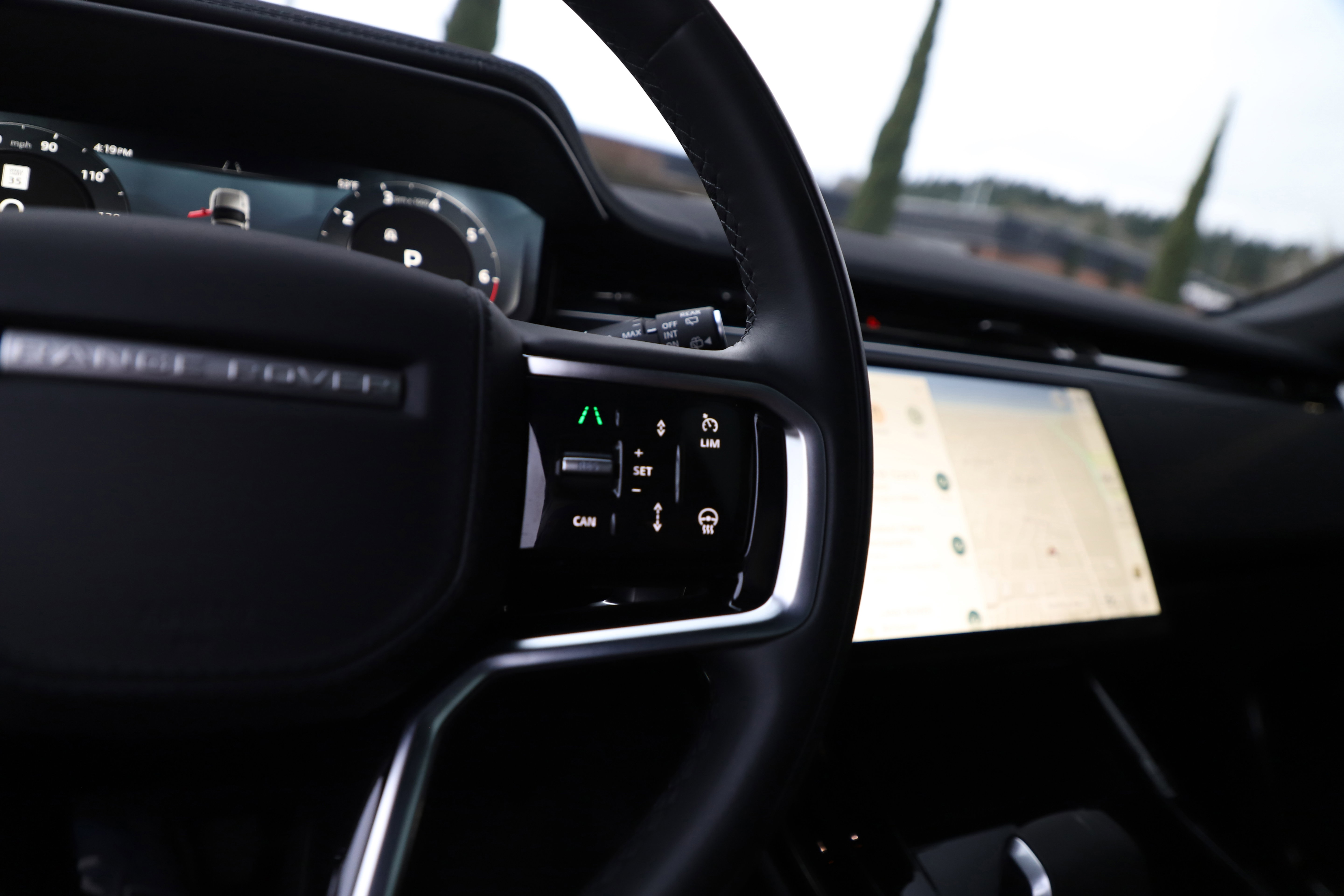 Certified 2025 Land Rover Range Rover Sport image 23