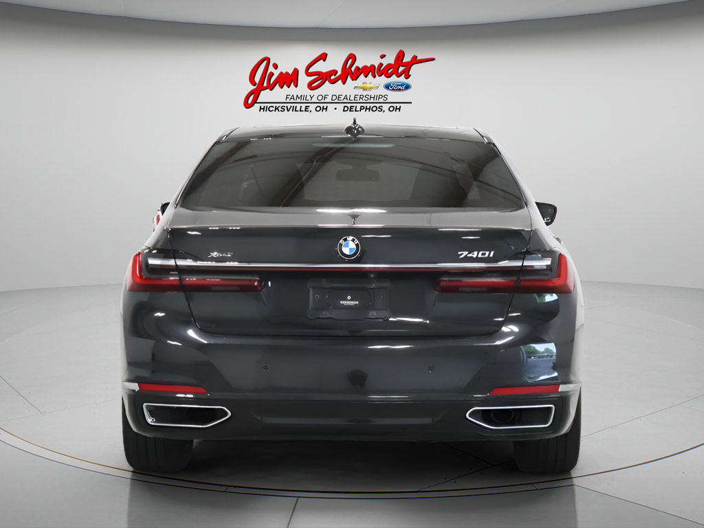 Used 2020 BMW 740i xDrive w/ Premium Package AWD/4WD image 5