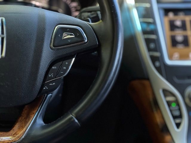 Used 2016 Lincoln MKX Reserve w/ Technology Package FWD image 31