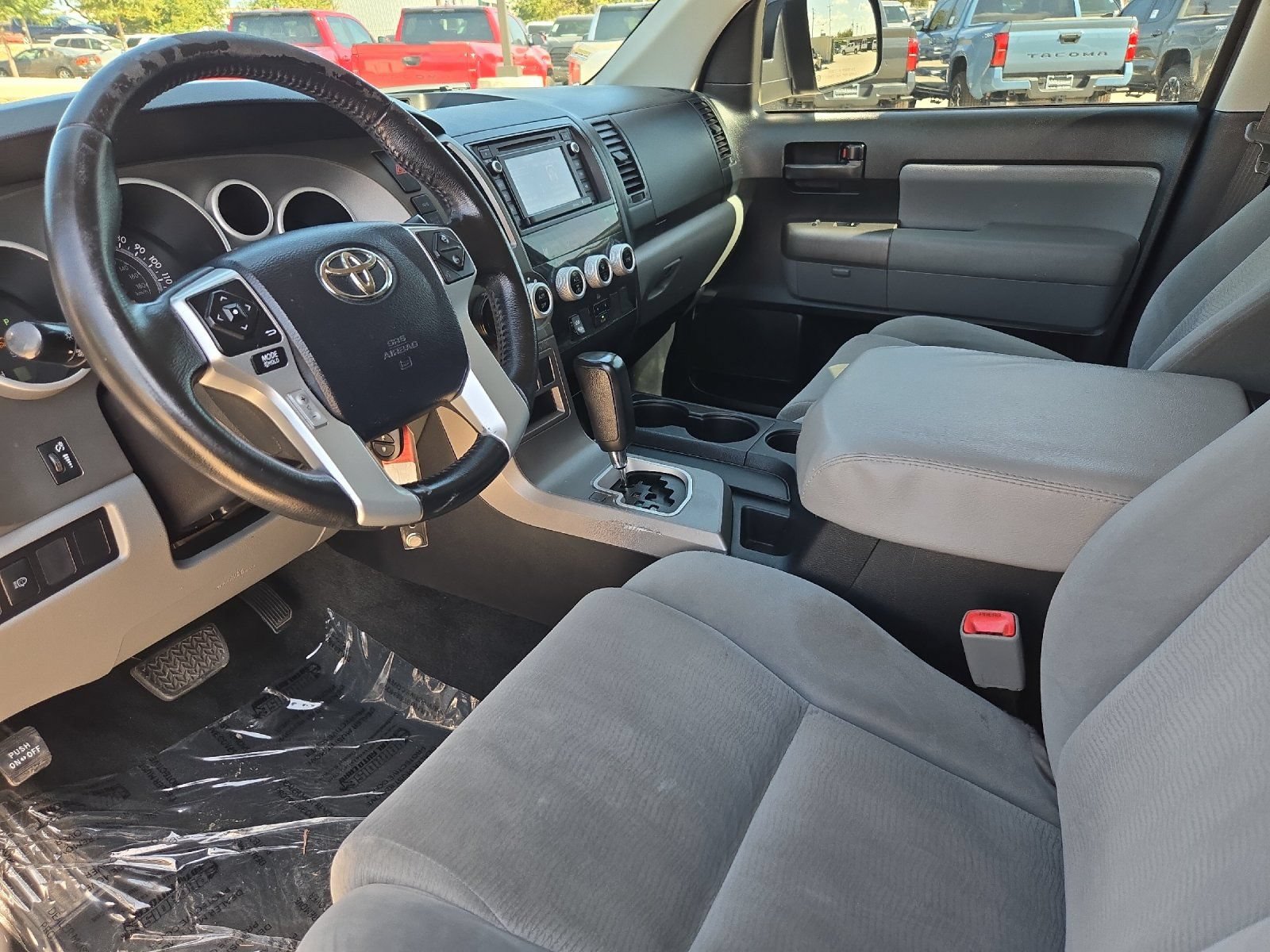 Used 2015 Toyota Sequoia SR5 RWD image 9