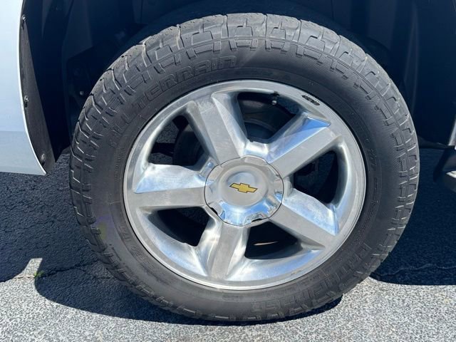Used 2012 Chevrolet Tahoe LT w/ Luxury Package AWD/4WD image 6