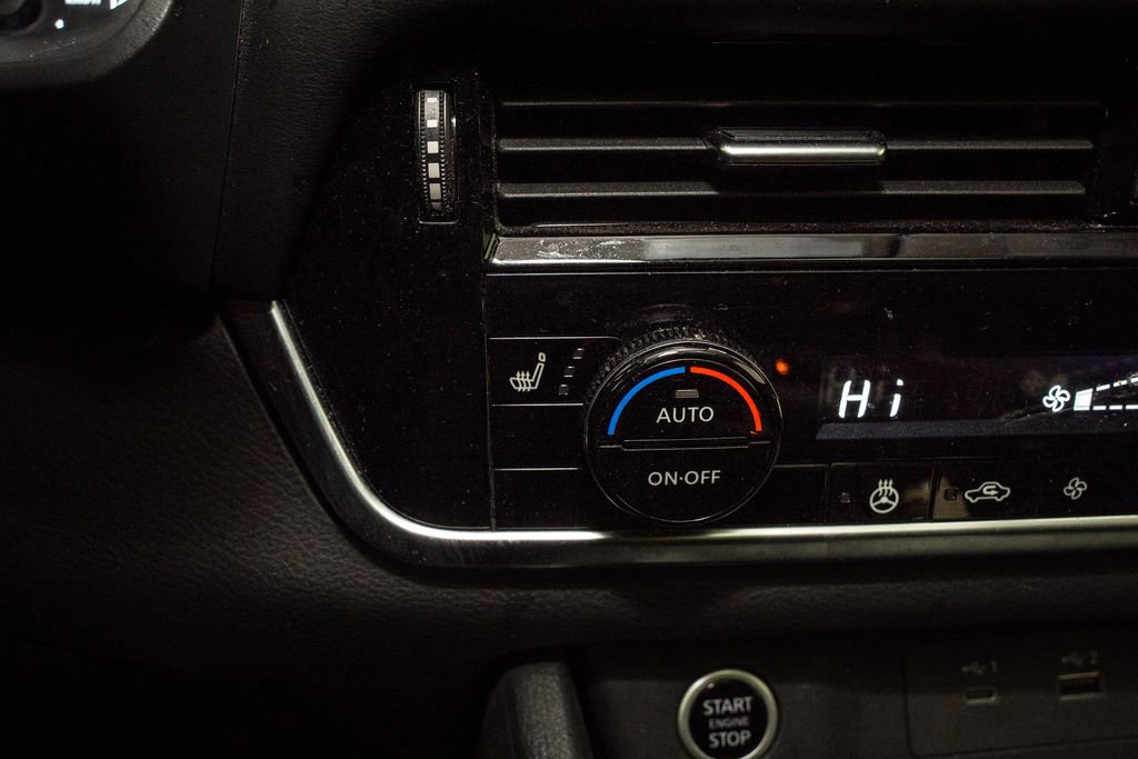 Certified 2023 Nissan Rogue SV w/ SV Premium Package image 16