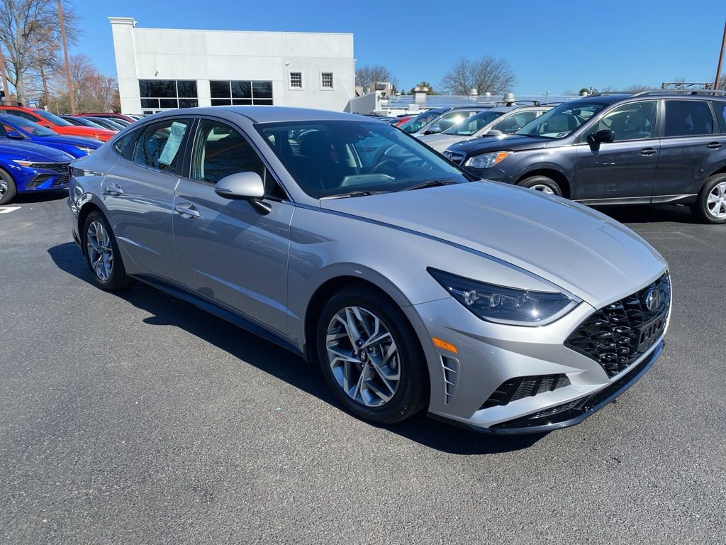 Used 2023 Hyundai Sonata SEL image 1