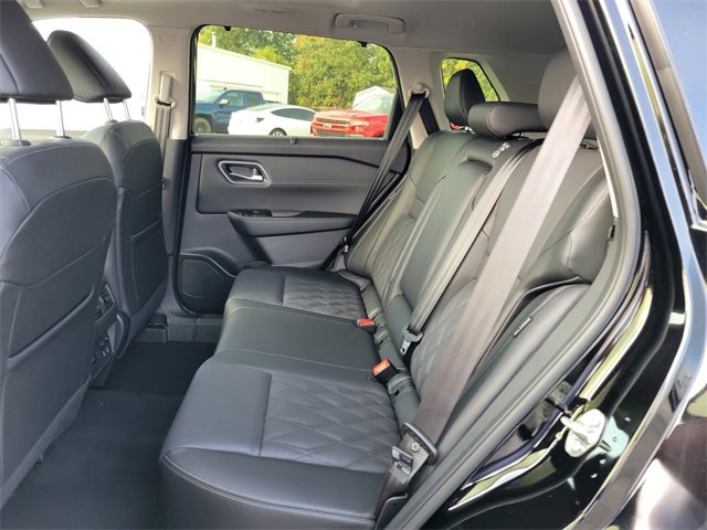 New 2026 Nissan Rogue Platinum image 16