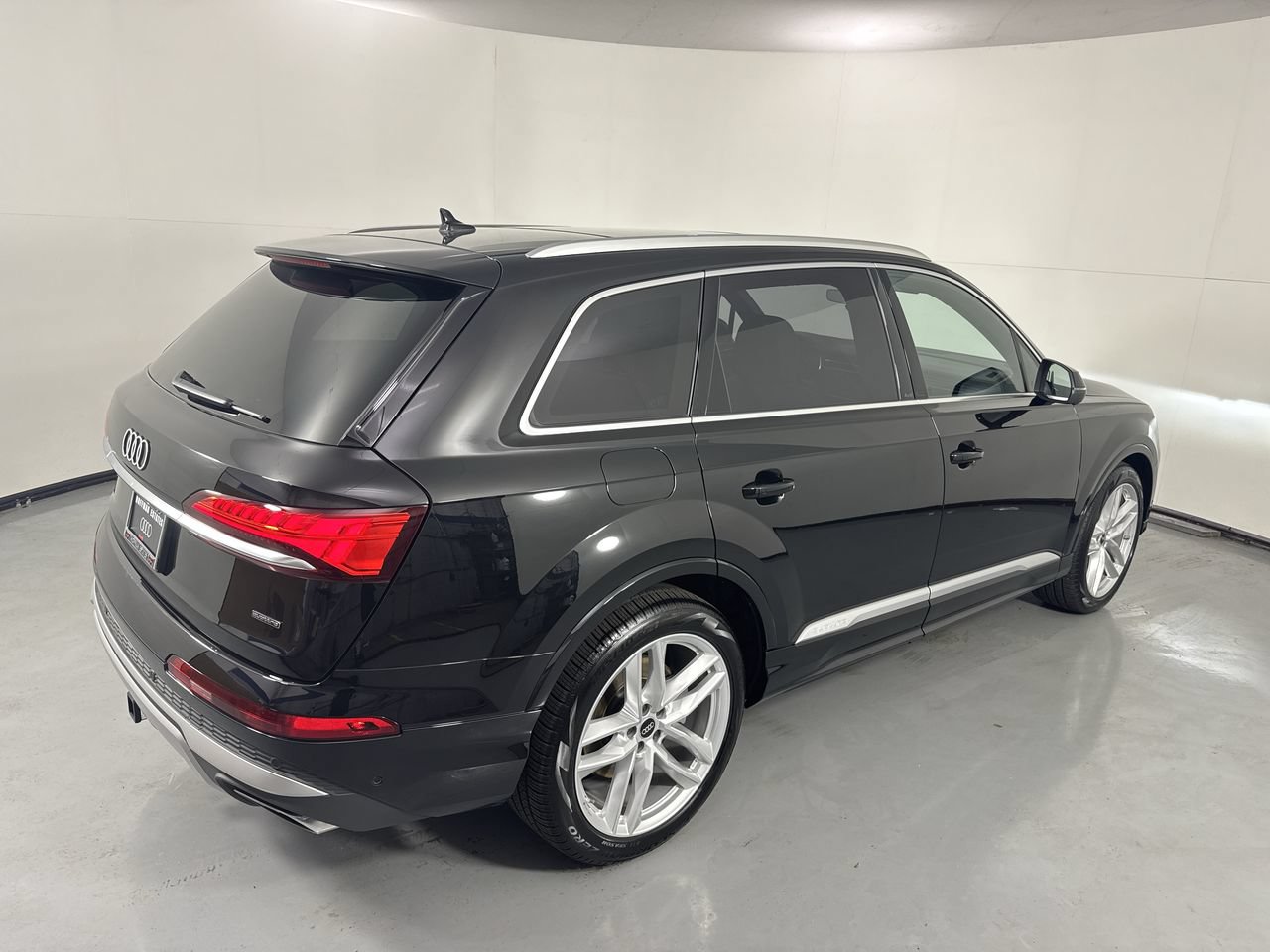 Used 2025 Audi Q7 3.0T Premium Plus w/ Premium Plus Package AWD/4WD image 37