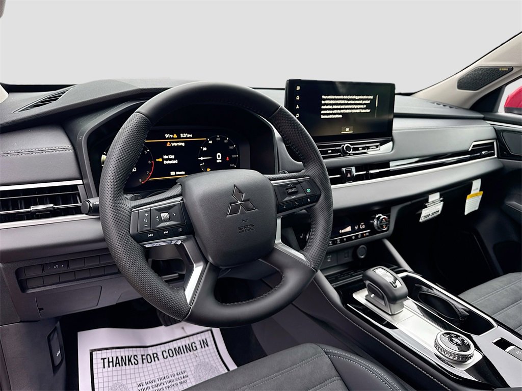 New 2025 Mitsubishi Outlander SE image 9