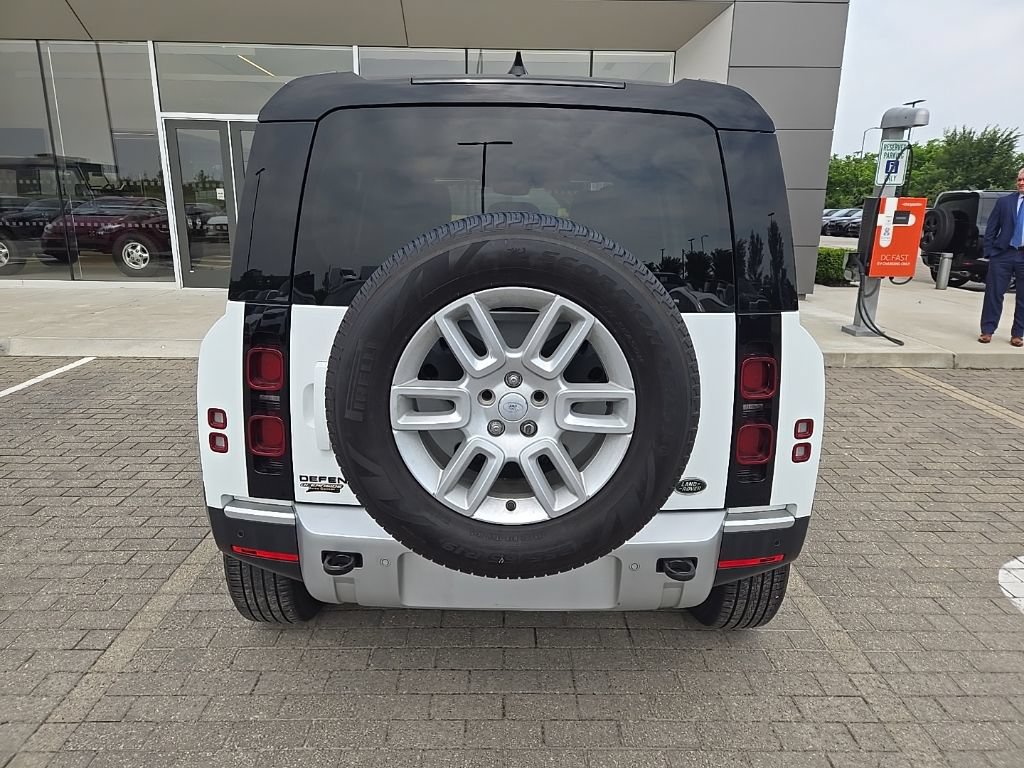 Used 2023 Land Rover Defender 110 S AWD/4WD image 6