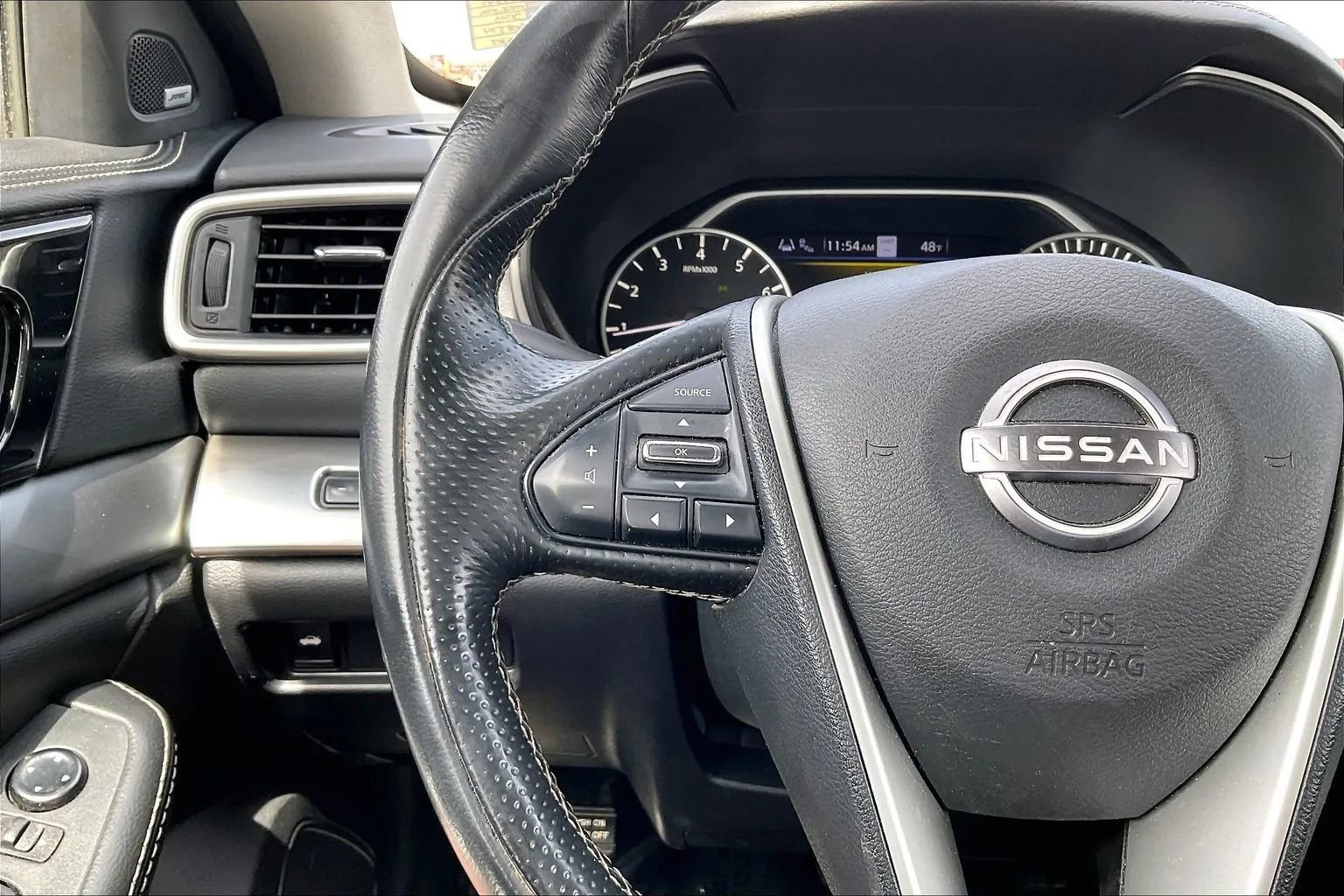 Used 2023 Nissan Maxima SL FWD image 17