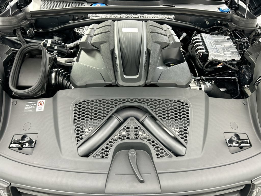 Used 2026 Porsche Macan S AWD/4WD image 30