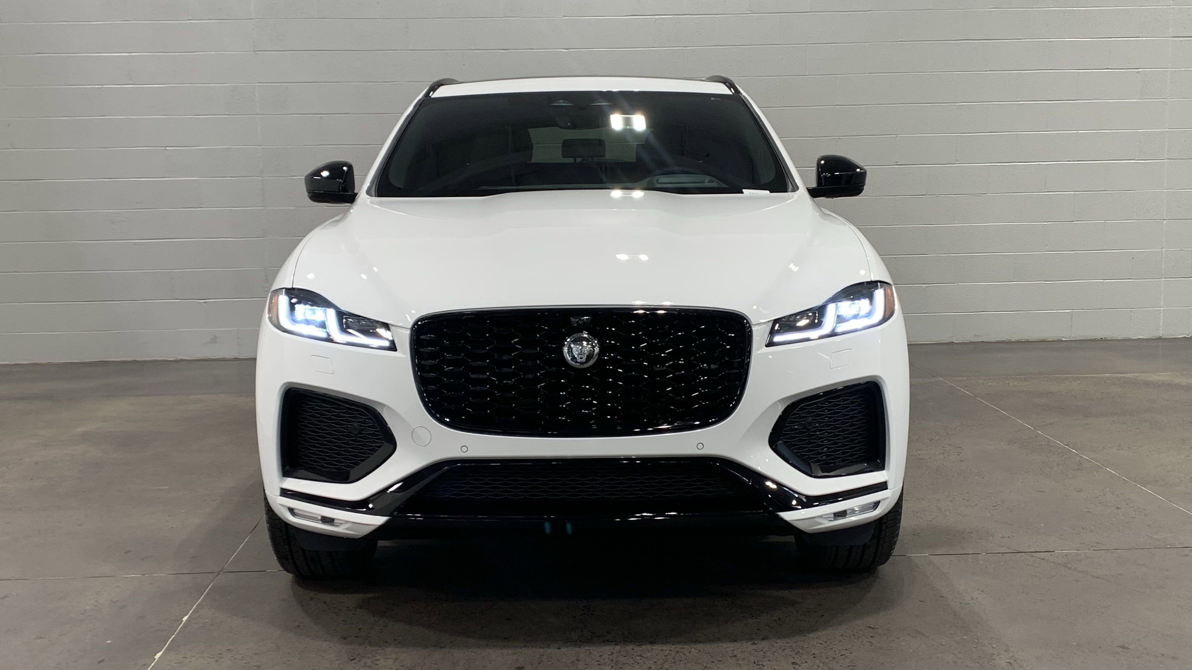 New 2026 Jaguar F-PACE R-Dynamic S image 9