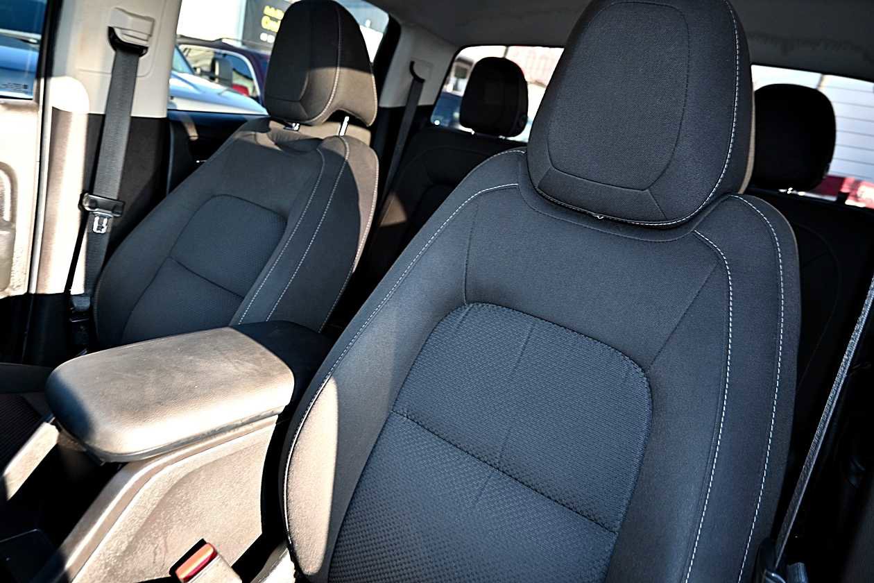 Used 2015 Chevrolet Colorado LT w/ LT Convenience Package image 14