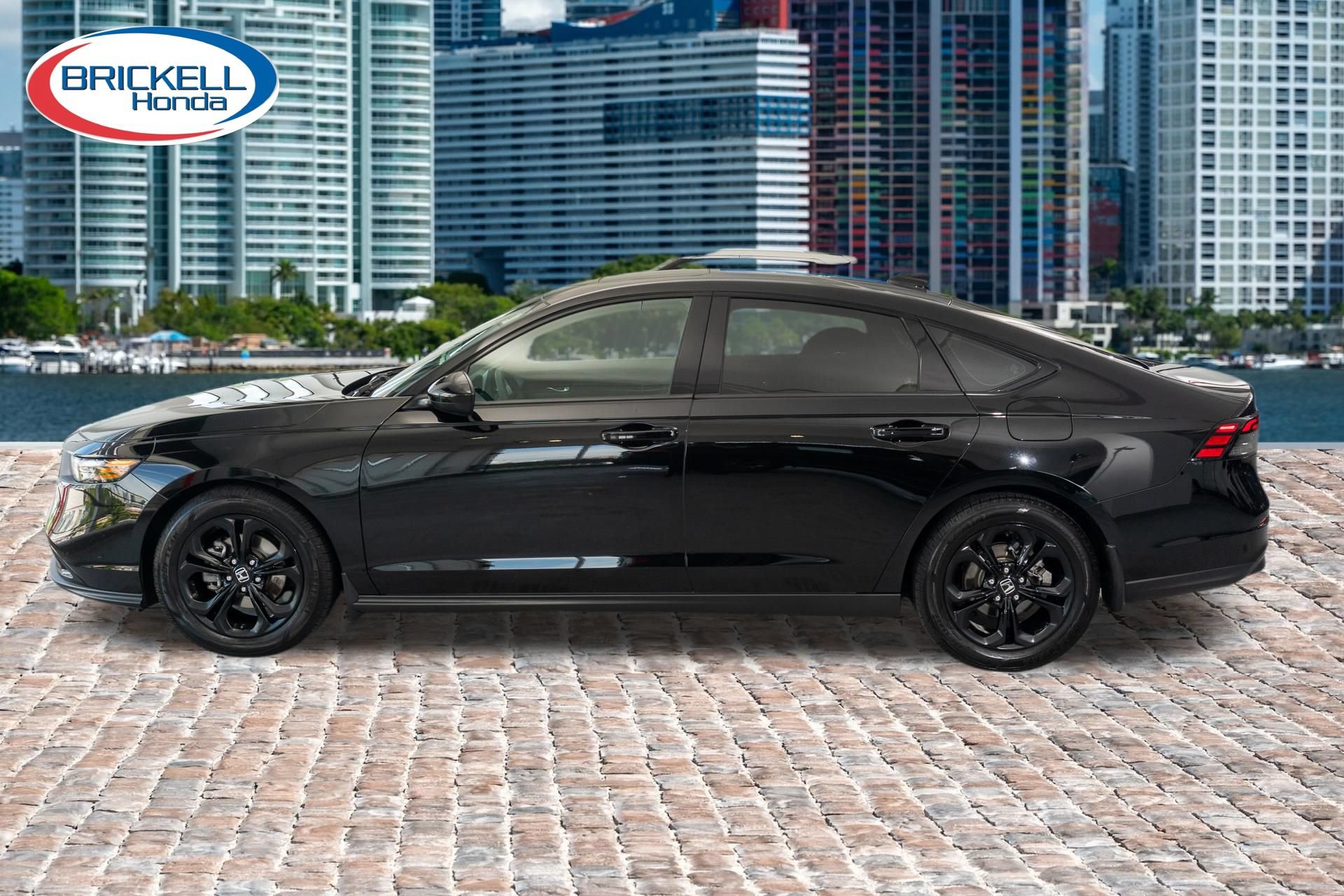 Certified 2025 Honda Accord SE image 4