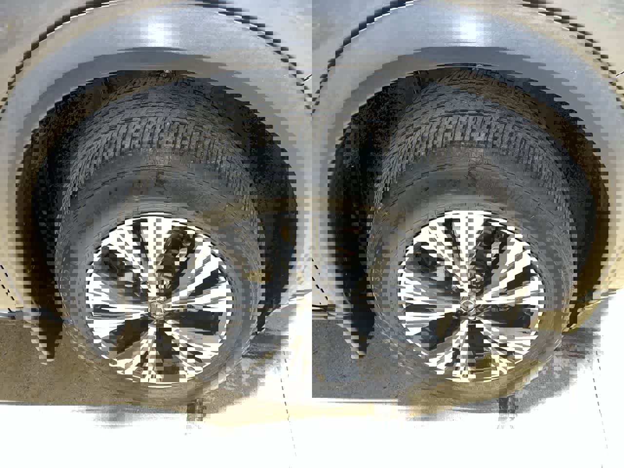 Used 2022 Chevrolet Equinox LS w/ LS Convenience Package image 11