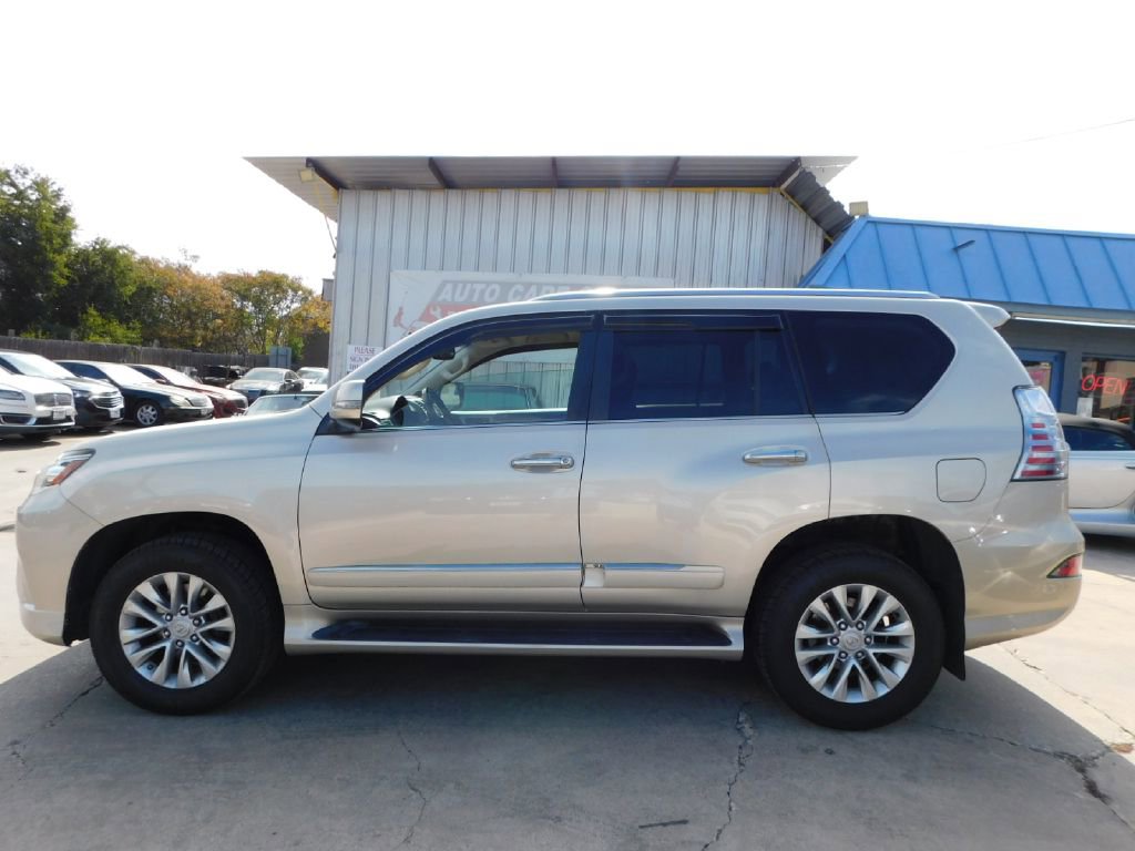 Used 2015 Lexus GX 460 w/ Premium Package image 4