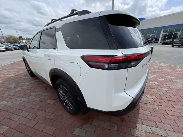 Used 2022 Nissan Pathfinder SV image 30