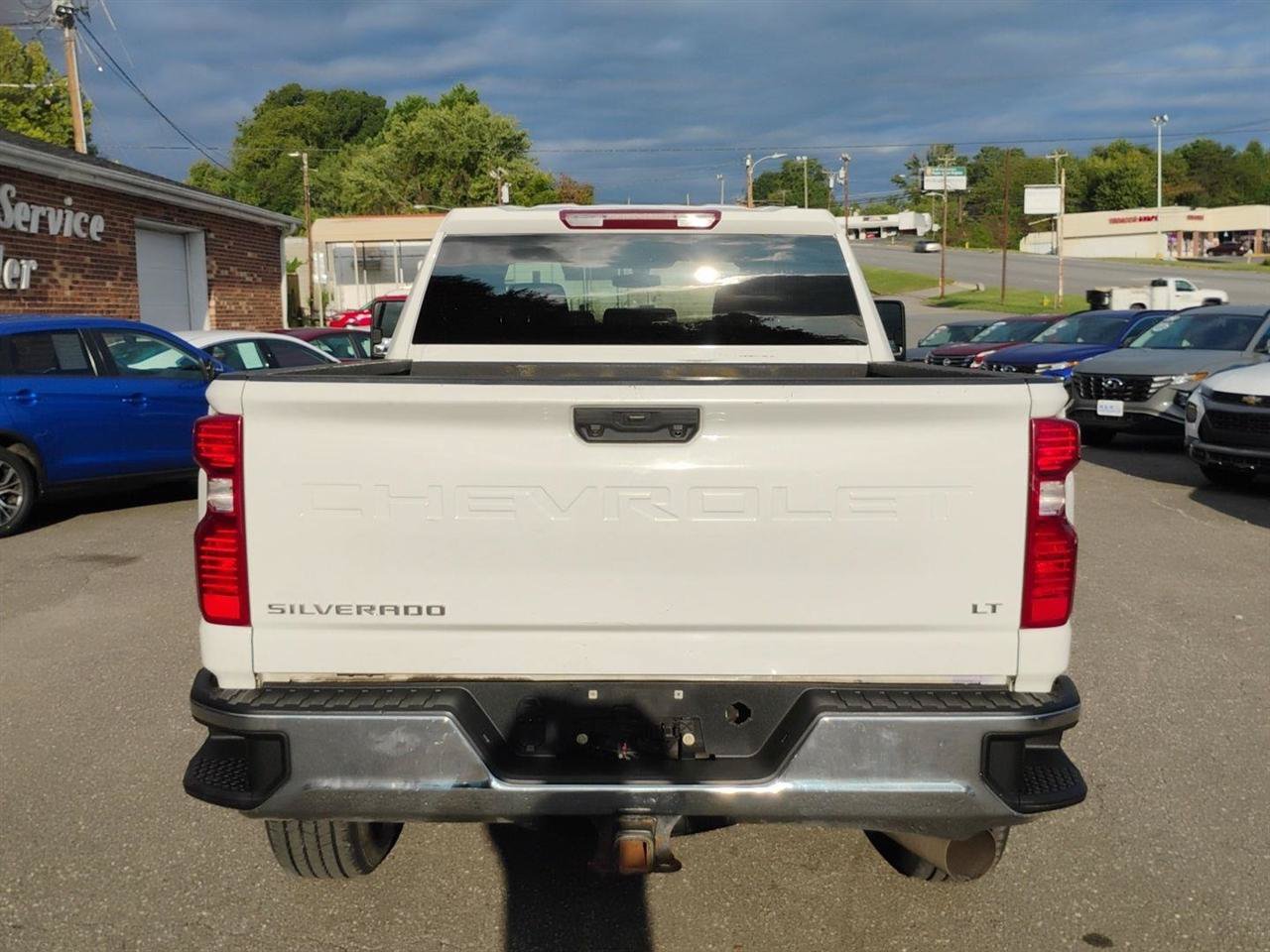 Used 2023 Chevrolet Silverado 2500 LT w/ Convenience Package AWD/4WD image 6