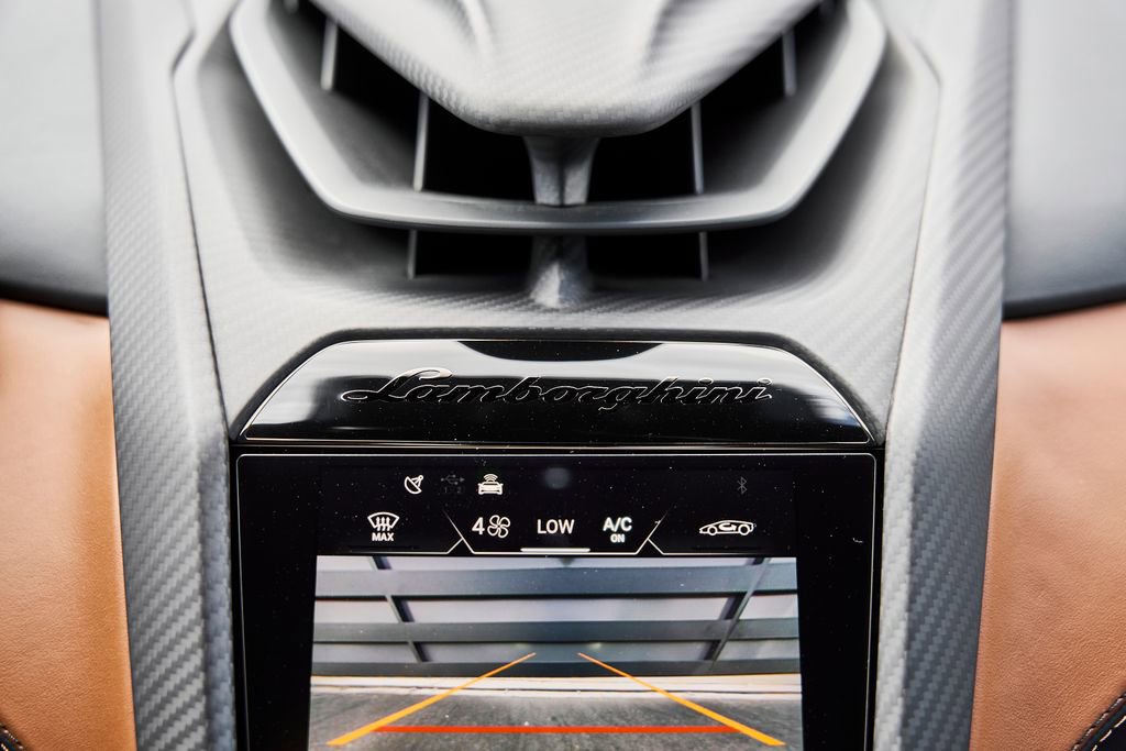 Used 2025 Lamborghini Revuelto AWD/4WD image 77