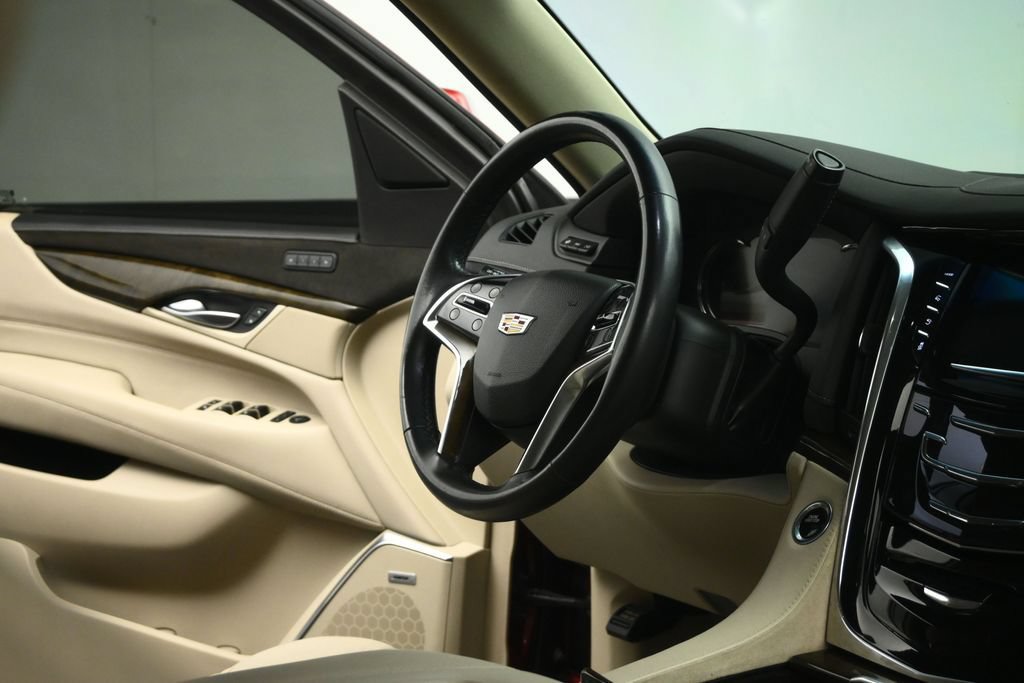 Used 2019 Cadillac Escalade Luxury w/ LPO, Radiant Package AWD/4WD image 61