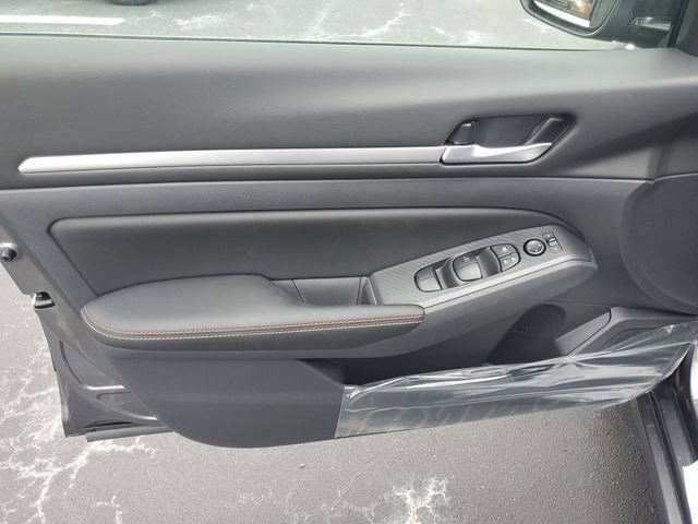 New 2026 Nissan Altima 2.5 SR FWD image 10