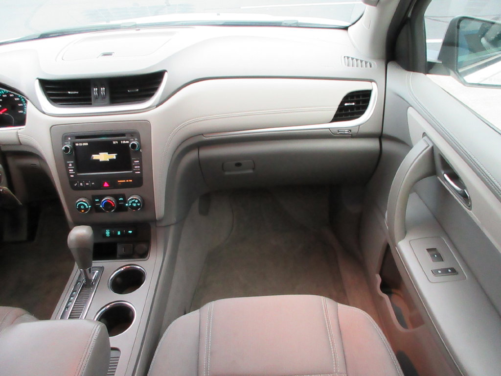 Certified 2017 Chevrolet Traverse LS FWD image 17