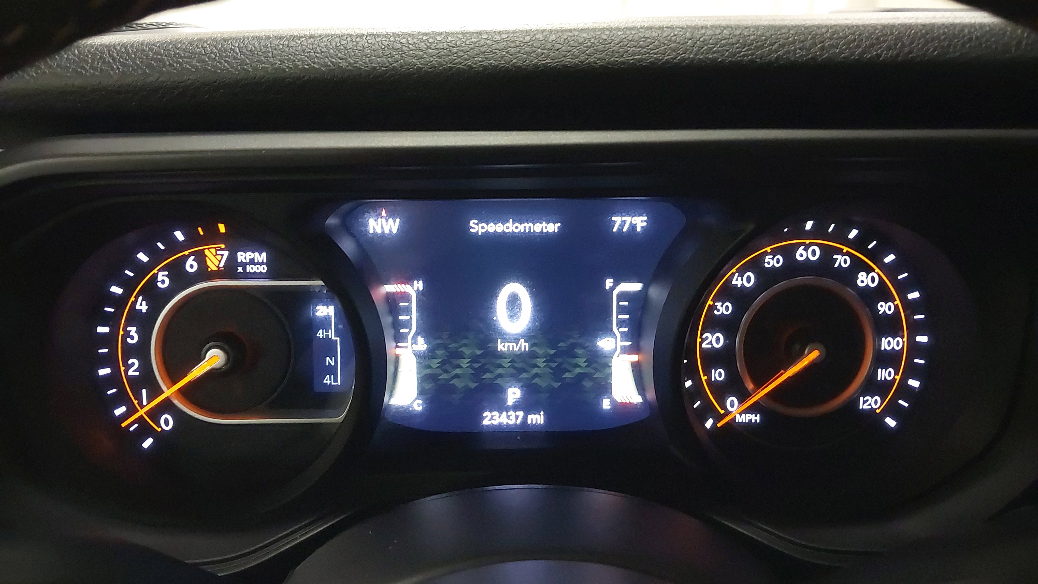 Used 2024 Jeep Gladiator Willys image 18