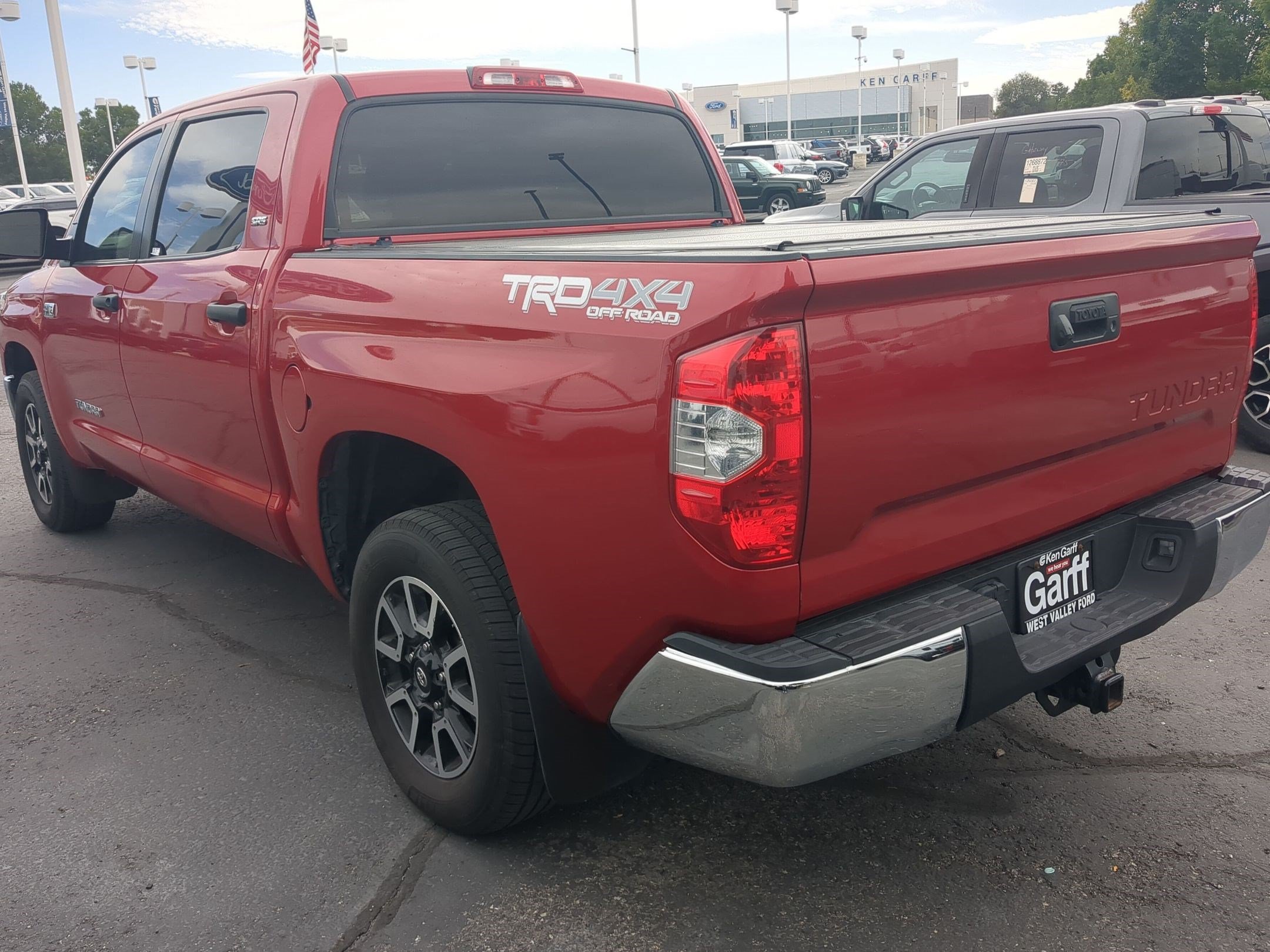 Used 2019 Toyota Tundra SR5 w/ TRD Off Road Package AWD/4WD image 8