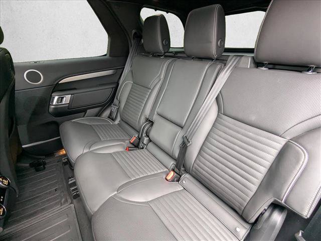 Used 2023 Land Rover Discovery HSE R-Dynamic AWD/4WD image 11