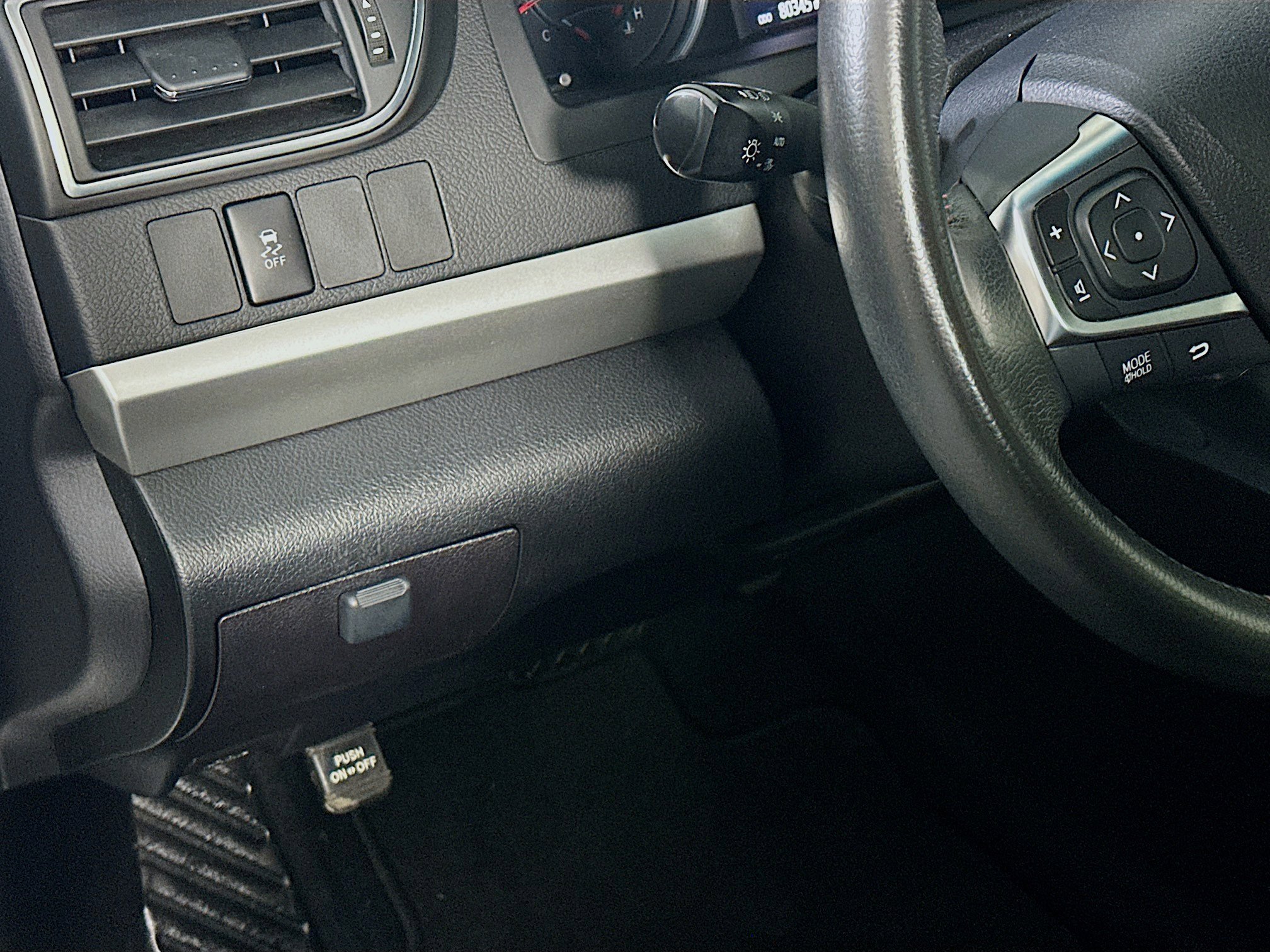 Used 2017 Toyota Camry SE FWD image 16