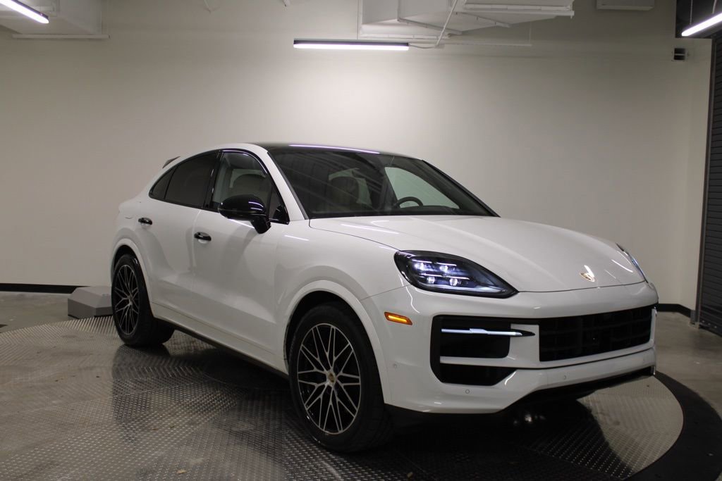 Certified 2026 Porsche Cayenne Coupe image 11