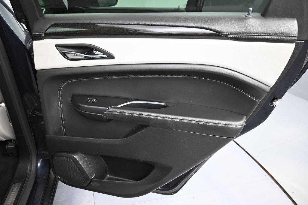 Used 2016 Cadillac SRX Luxury AWD/4WD image 21
