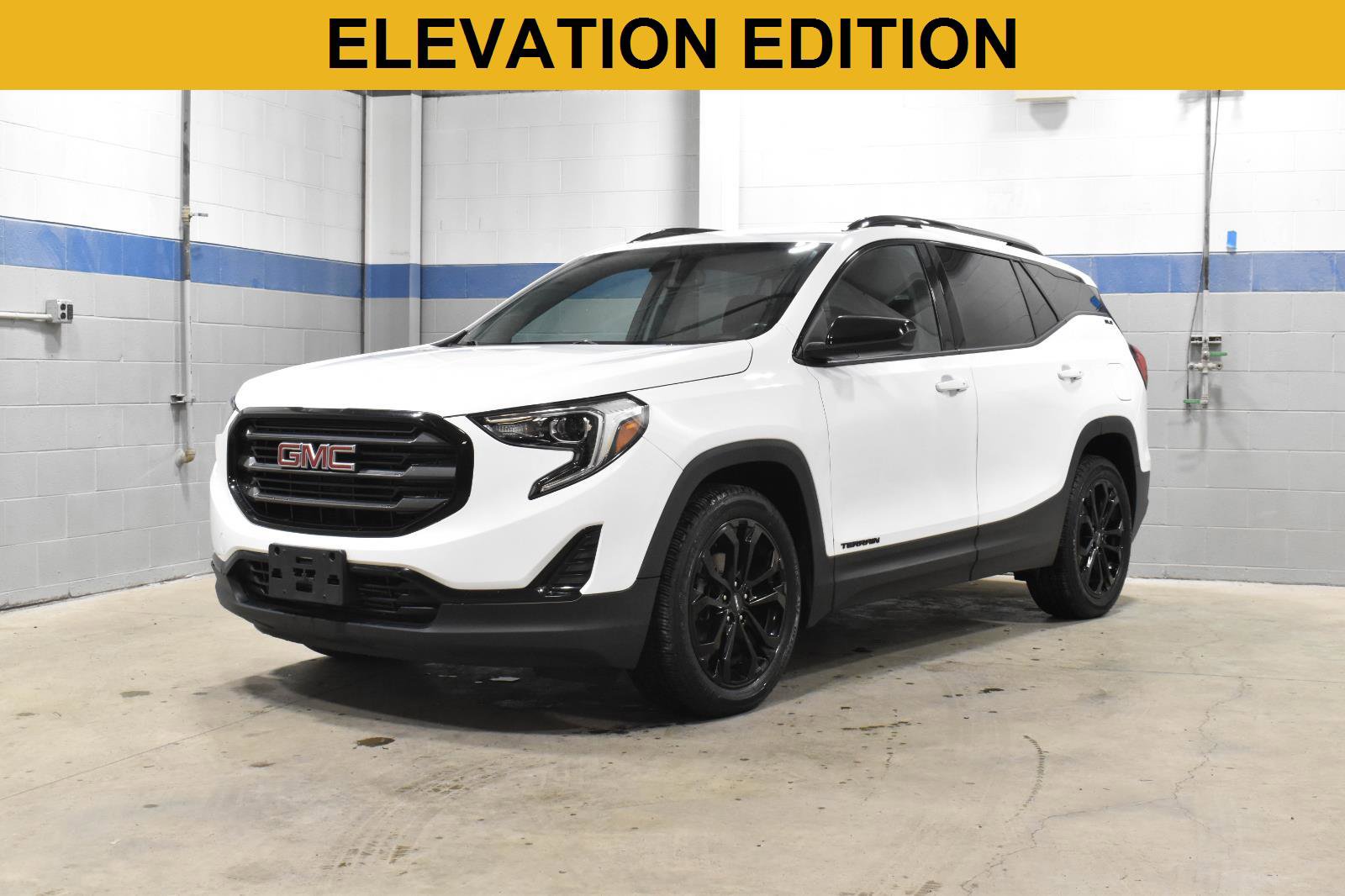 Used 2020 GMC Terrain SLE w/ Elevation Edition FWD image 3
