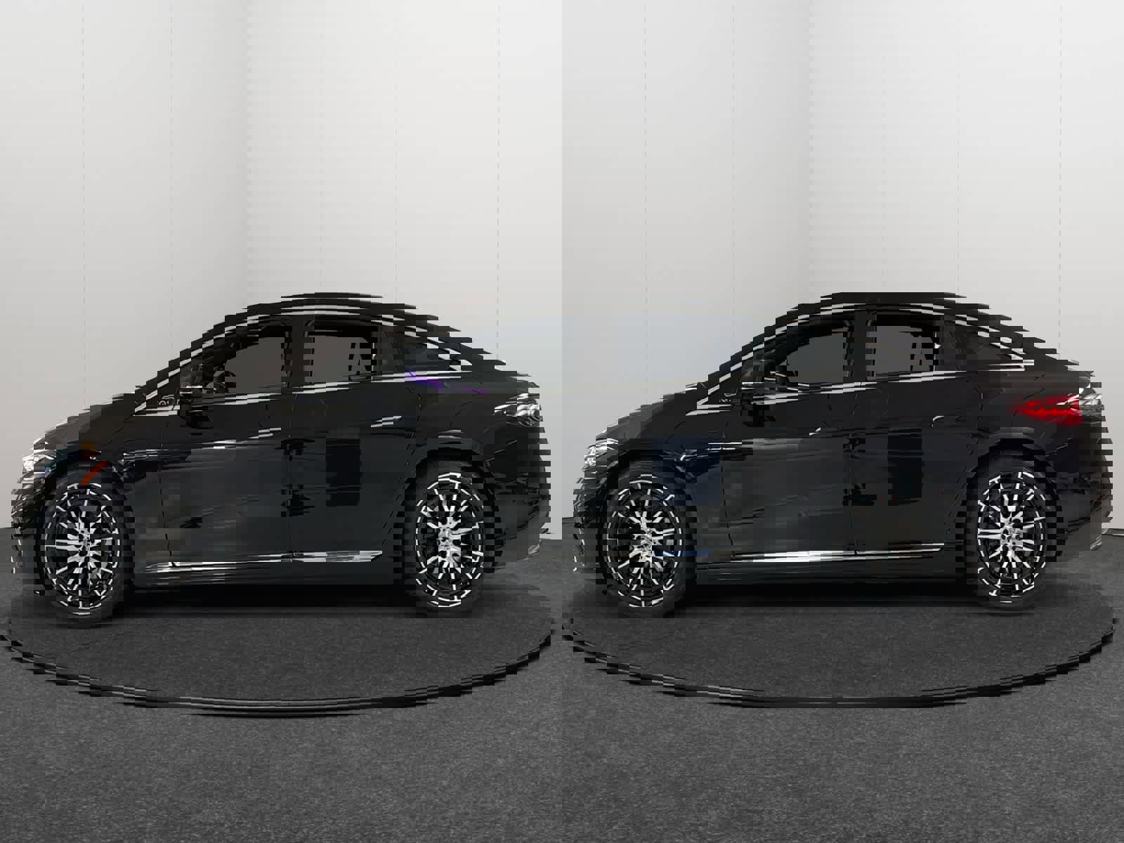 New 2025 Mercedes-Benz EQS 450+ 4MATIC Sedan image 3