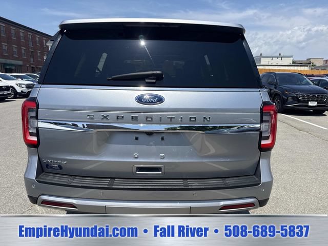 Used 2024 Ford Expedition Limited AWD/4WD image 4