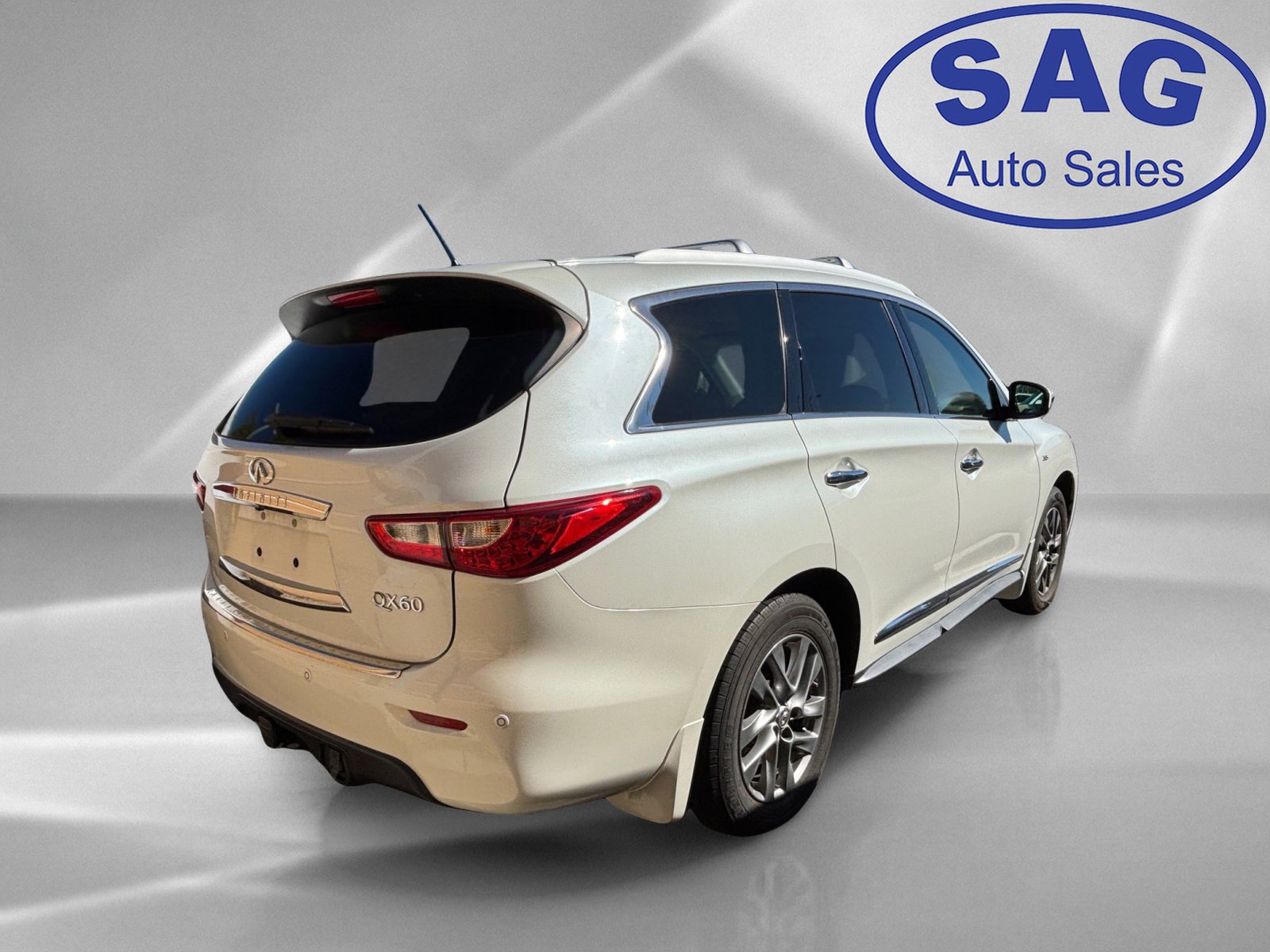 Used 2015 INFINITI QX60 Luxe w/ Premium Plus Package AWD/4WD image 3