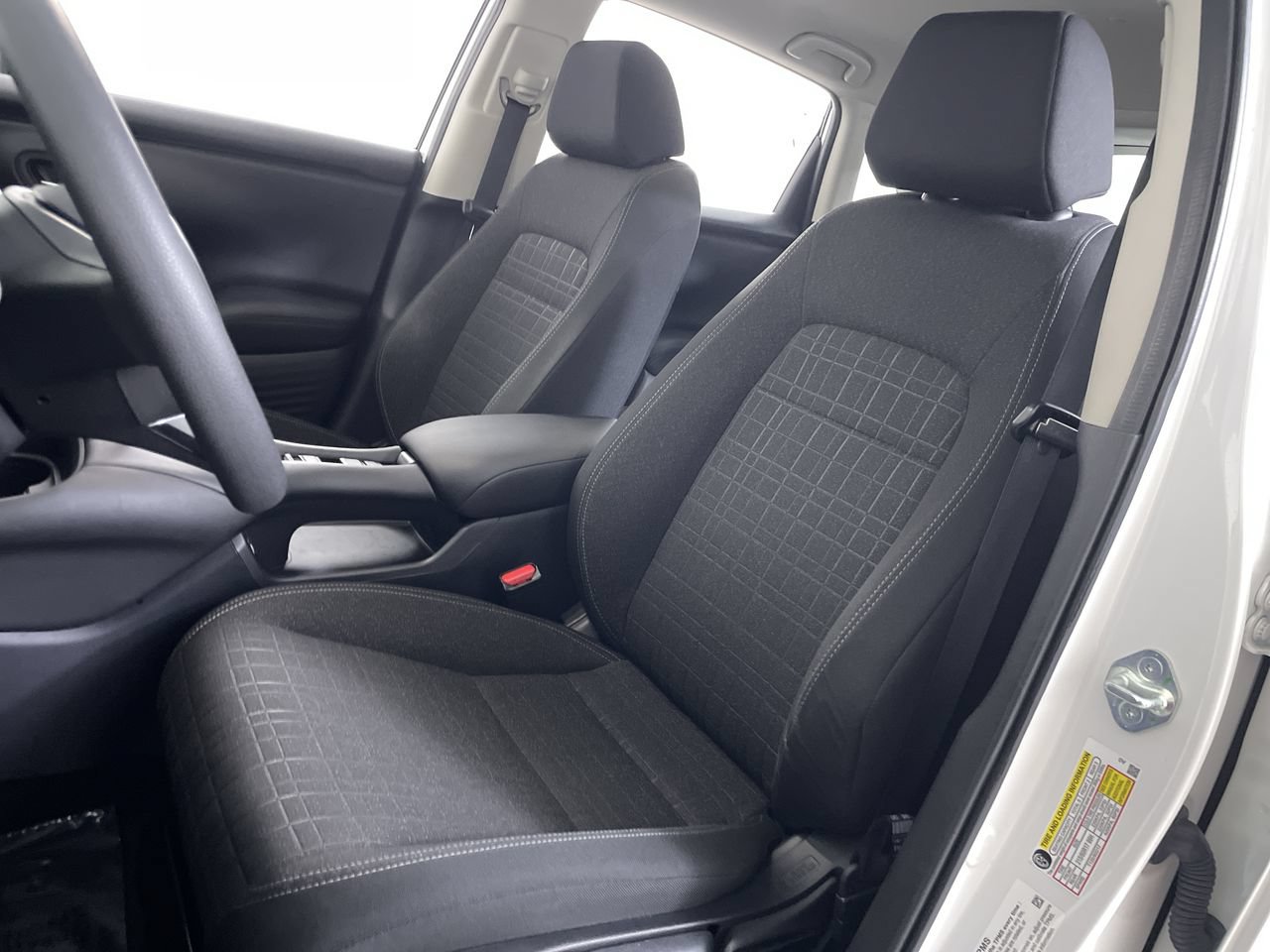 Used 2023 Honda HR-V LX image 12