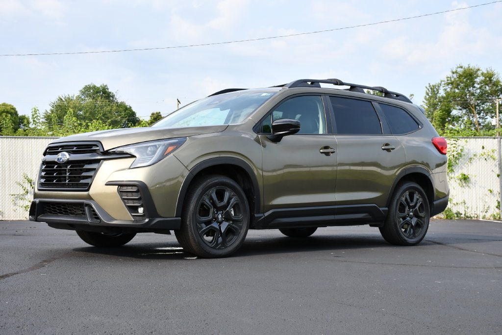 Used 2024 Subaru Ascent Onyx Edition AWD/4WD image 3