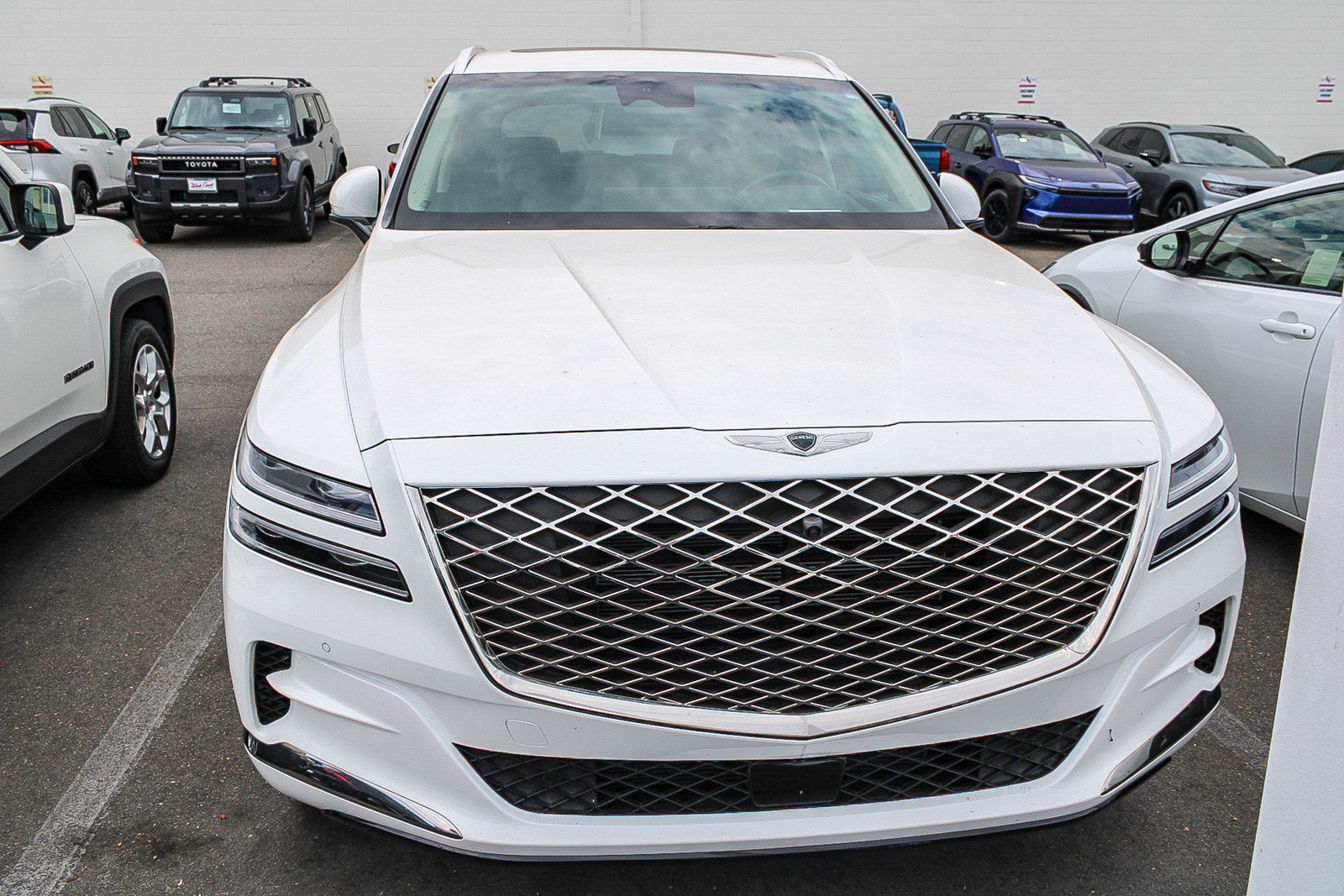 Used 2024 Genesis GV80 2.5T w/ Prestige Package AWD/4WD image 2