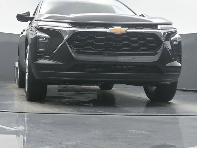 New 2026 Chevrolet Trax LS w/ LS Convenience Package image 3