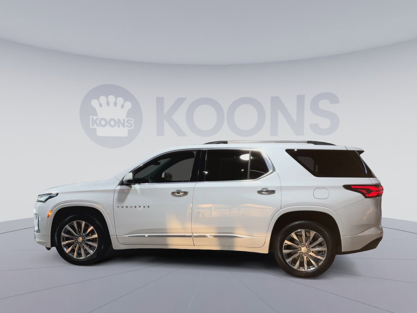 Used 2023 Chevrolet Traverse Premier image 7