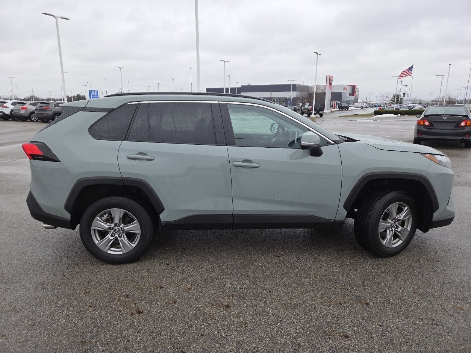Used 2023 Toyota RAV4 XLE image 19