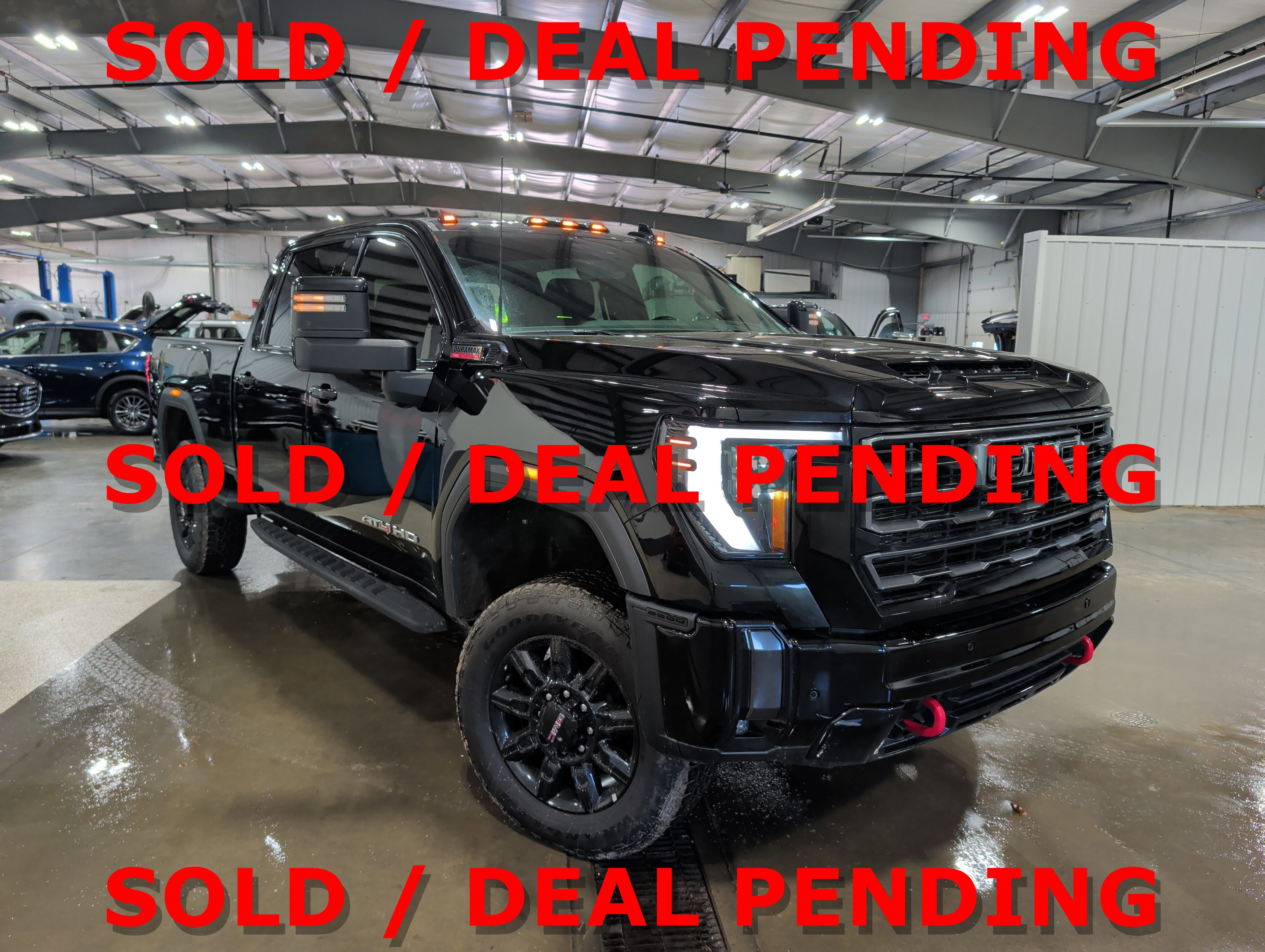 Used 2024 GMC Sierra 2500 AT4 w/ AT4 Premium Plus Package AWD/4WD image 1