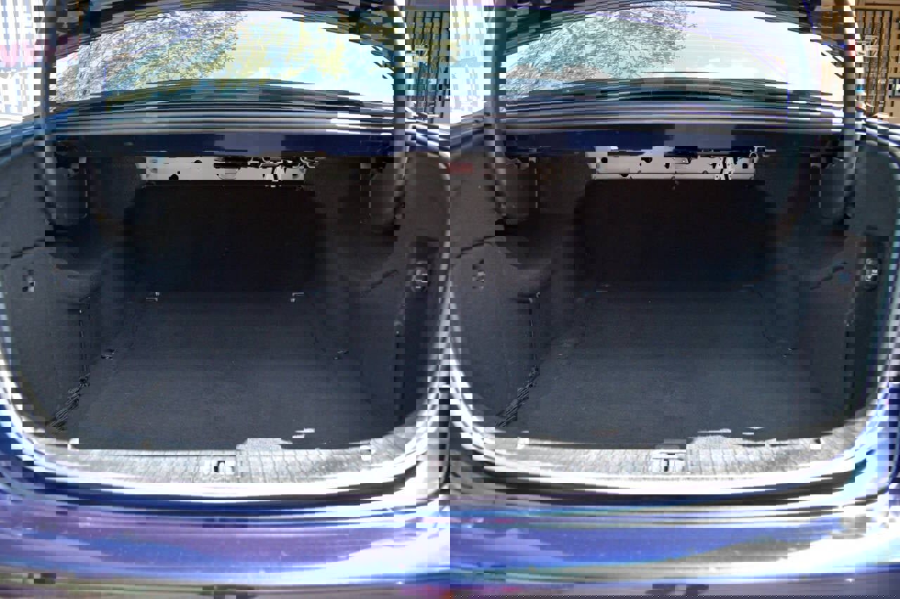 Used 2014 Mercedes-Benz E 350 Sedan w/ Premium 1 Package image 31