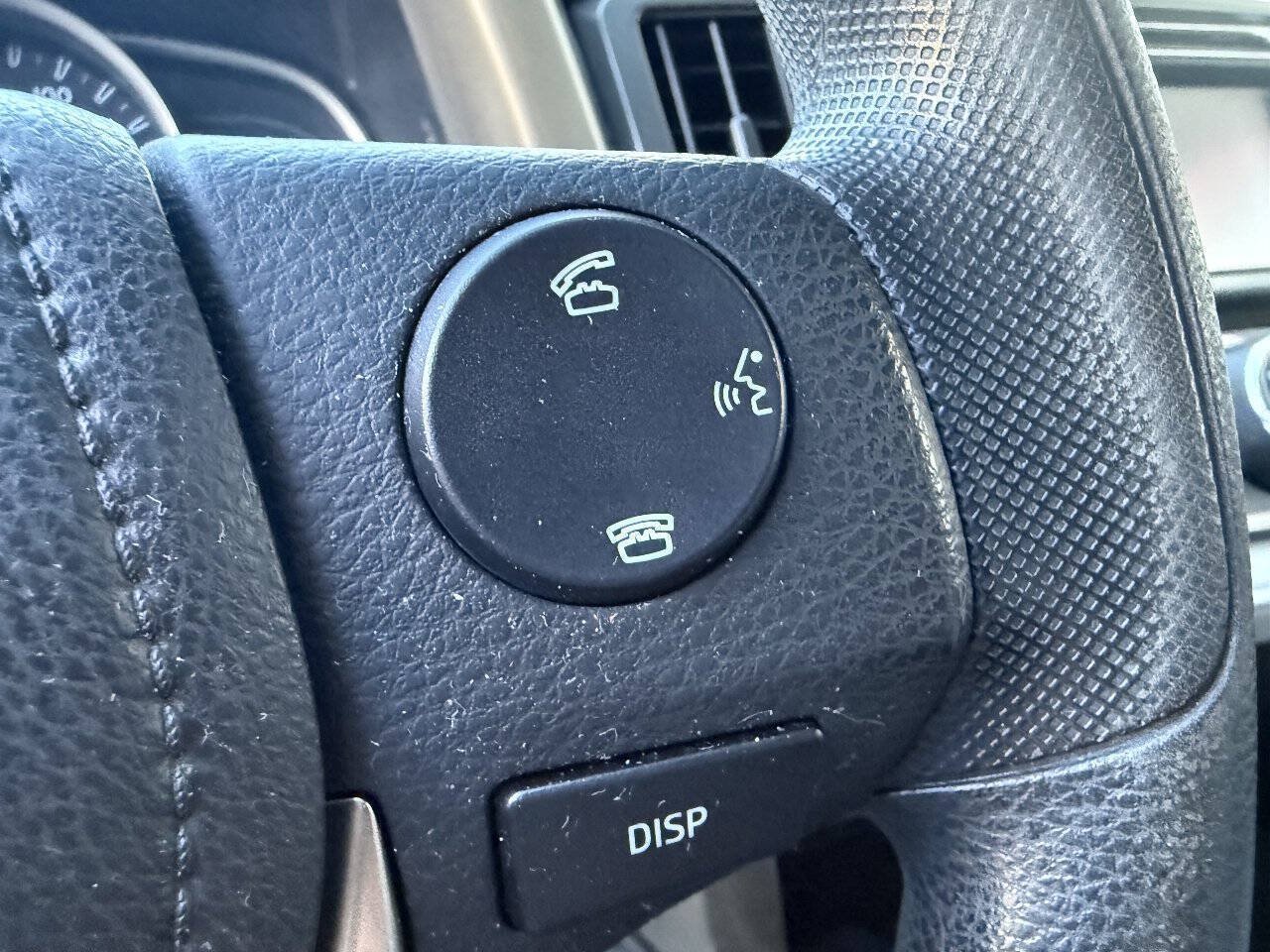 Used 2014 Toyota RAV4 LE AWD/4WD image 18